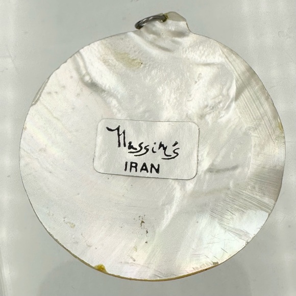 Vintage Persian Hand Painted Mother of Pearl Bird Pendant - Picture 2 of 4